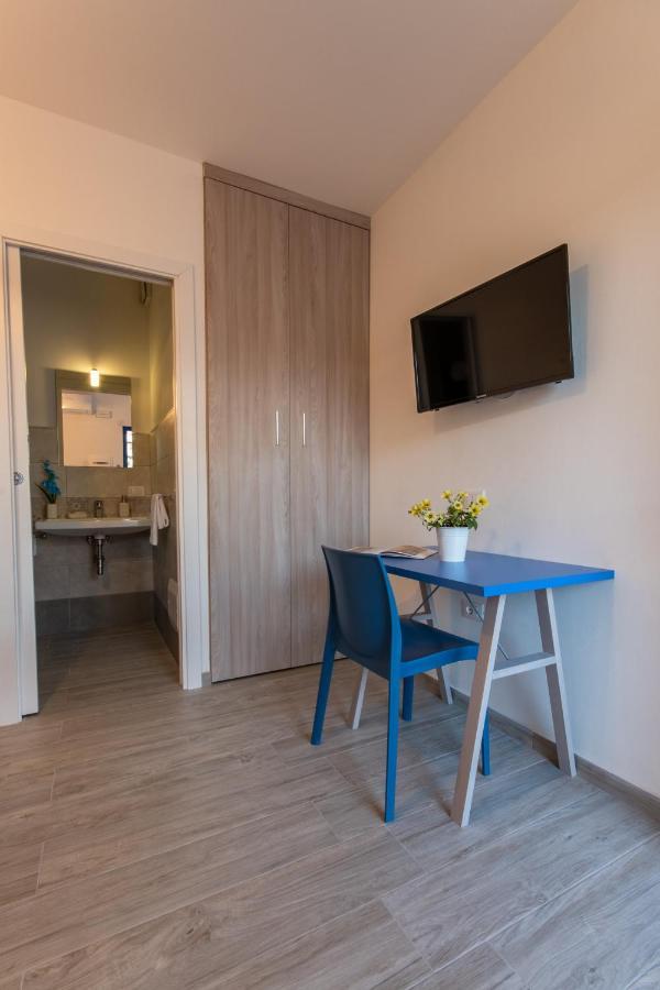 Bed & Blu Hotel La Caletta Exterior photo